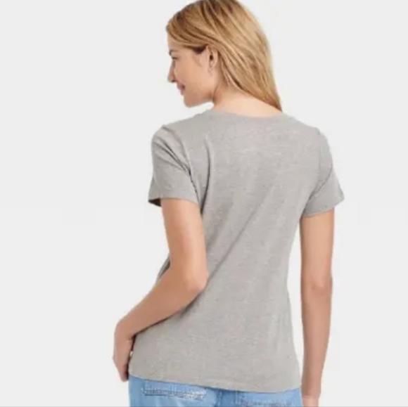 NWT Women’s Love Gray T Shirt - Four leaf clover - Picture 3 of 5